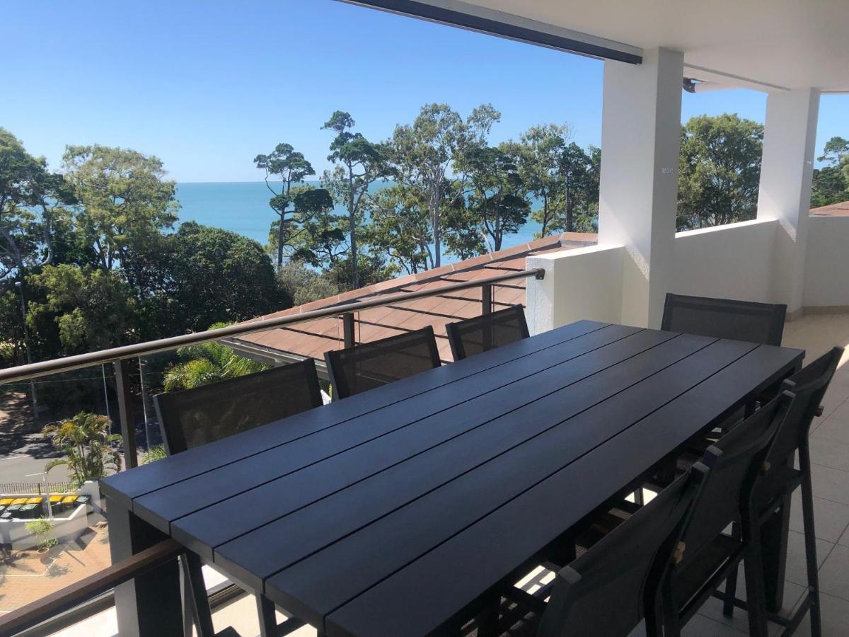 ハービー・ベイ グランド メルキュール アレグラ ハービー ベイアパートホテル エクステリア 写真 A balcony in a residential apartment