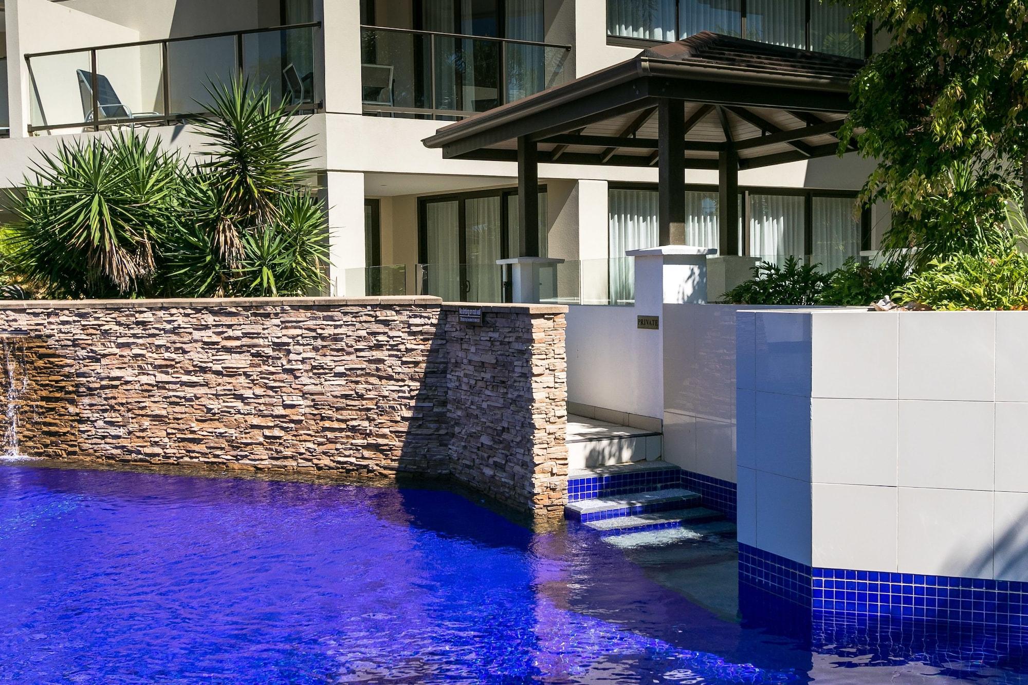 ハービー・ベイ グランド メルキュール アレグラ ハービー ベイアパートホテル エクステリア 写真 A pool at the W Hotel, Brisbane