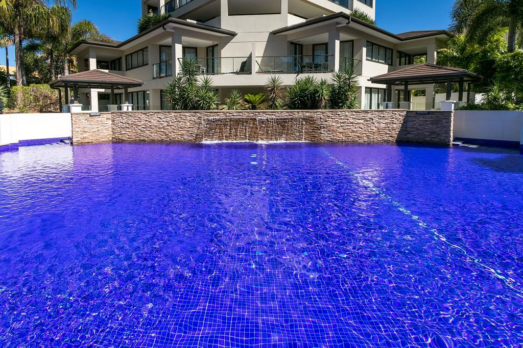 ハービー・ベイ グランド メルキュール アレグラ ハービー ベイアパートホテル エクステリア 写真 The pool at the Sheraton Resort