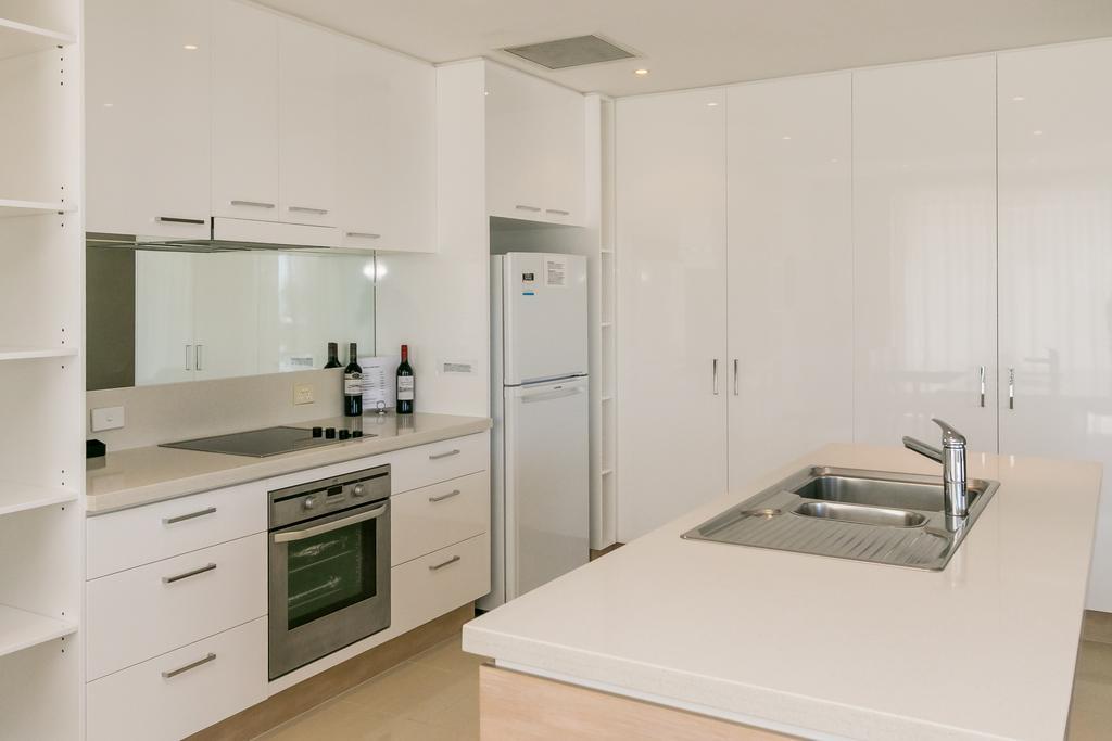 ハービー・ベイ グランド メルキュール アレグラ ハービー ベイアパートホテル エクステリア 写真 A modern Australian kitchen