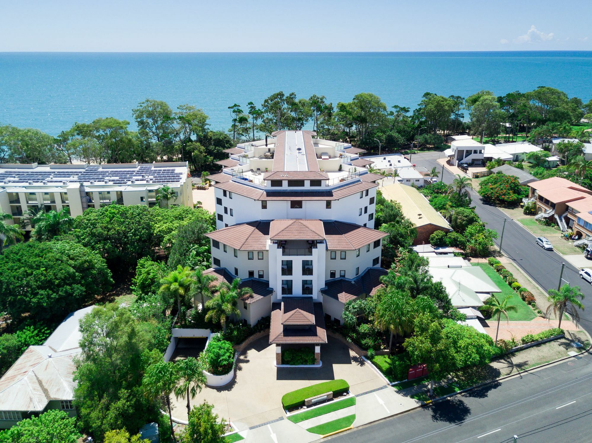 ハービー・ベイ グランド メルキュール アレグラ ハービー ベイアパートホテル エクステリア 写真 Aerial view of the complex
